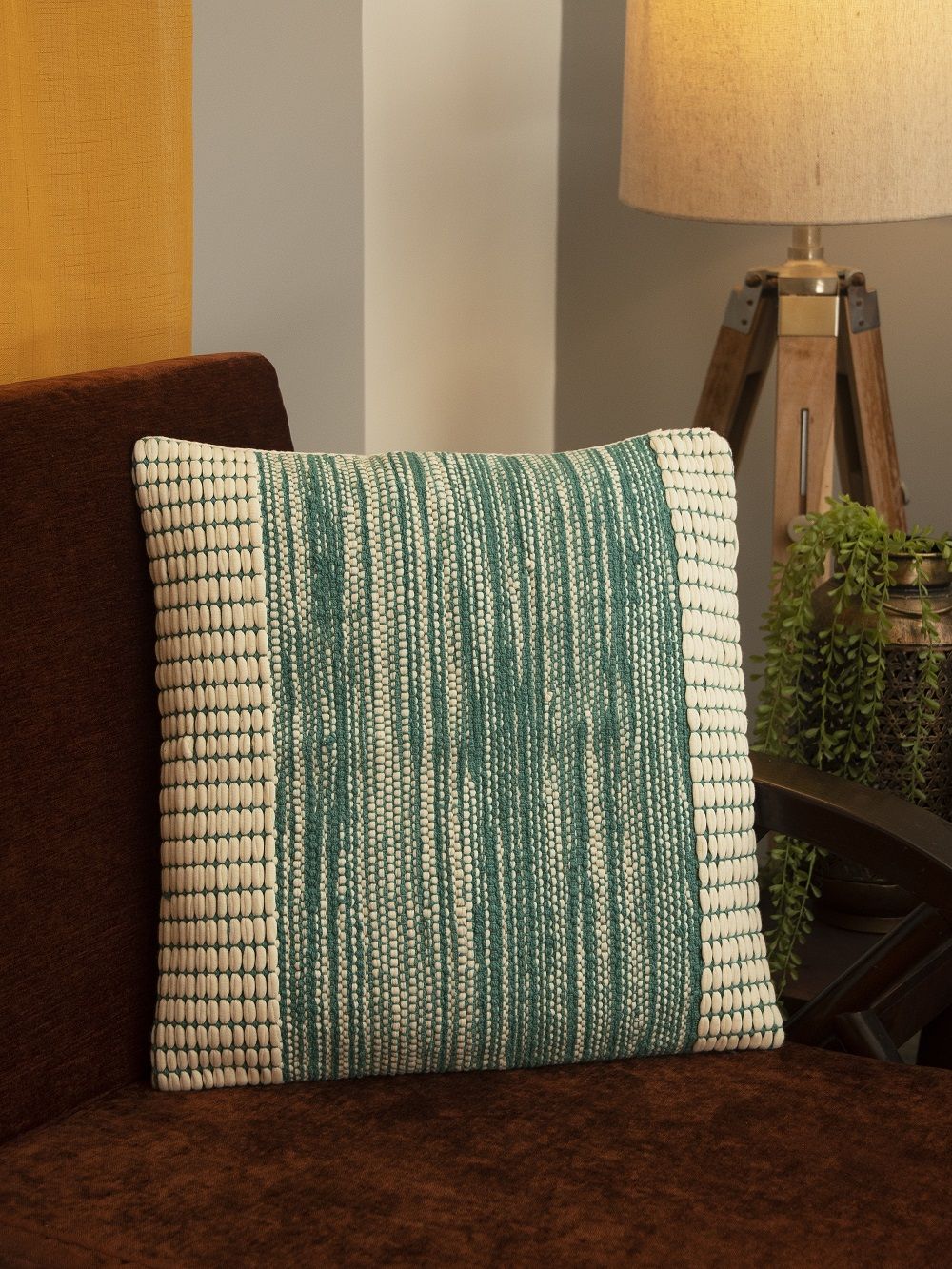 Mid Green Handloom cushion cover