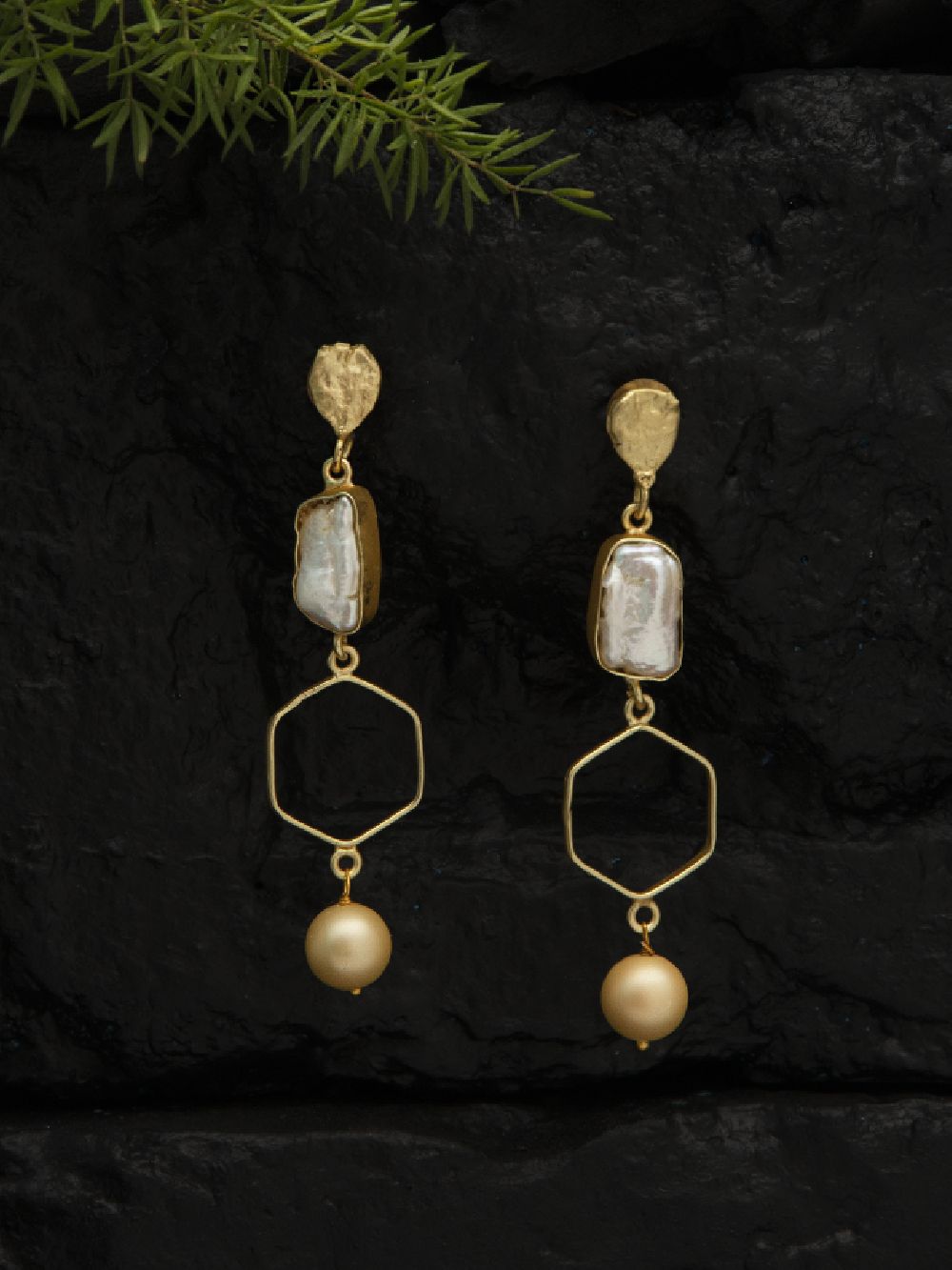  Gold Tone handcrafted Pearl Earrings