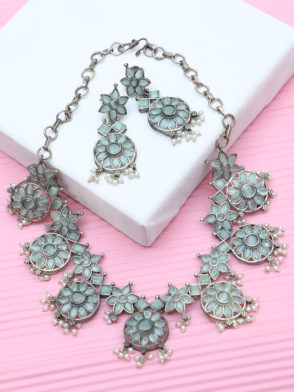 SILVER TONE HANDCRAFTED BRASS NECKLCAE WITH EARRINGS ( SET OF 2)