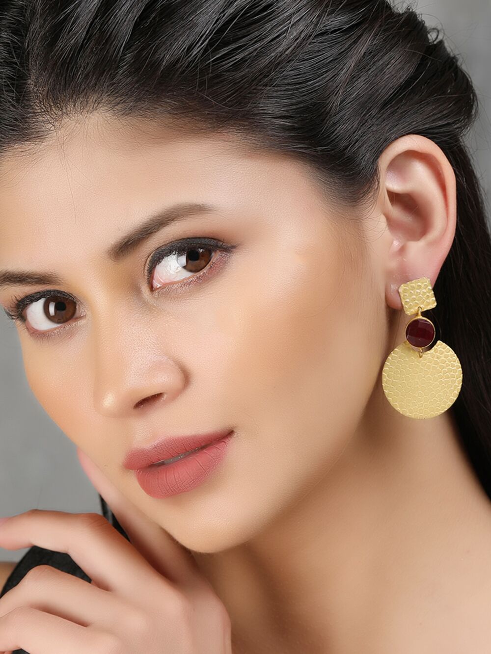 Round Shape Matte Gold Earrings